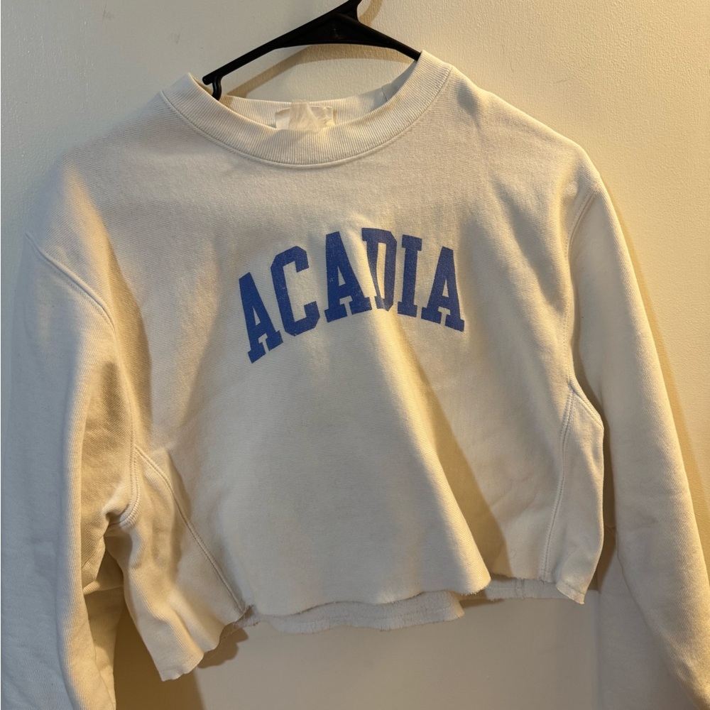 White cropped Sweatshirt with Blue Print acadia